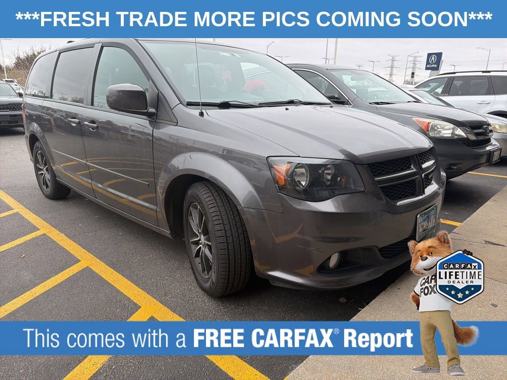 Used 2016 Dodge Grand Caravan R/T image 3