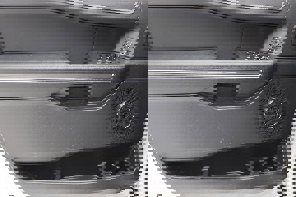 Used 2024 Ford Expedition XLT image 14