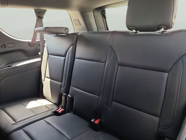 Used 2024 Chevrolet Suburban LT AWD/4WD image 10