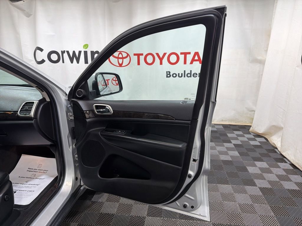 Used 2013 Jeep Grand Cherokee Laredo image 10