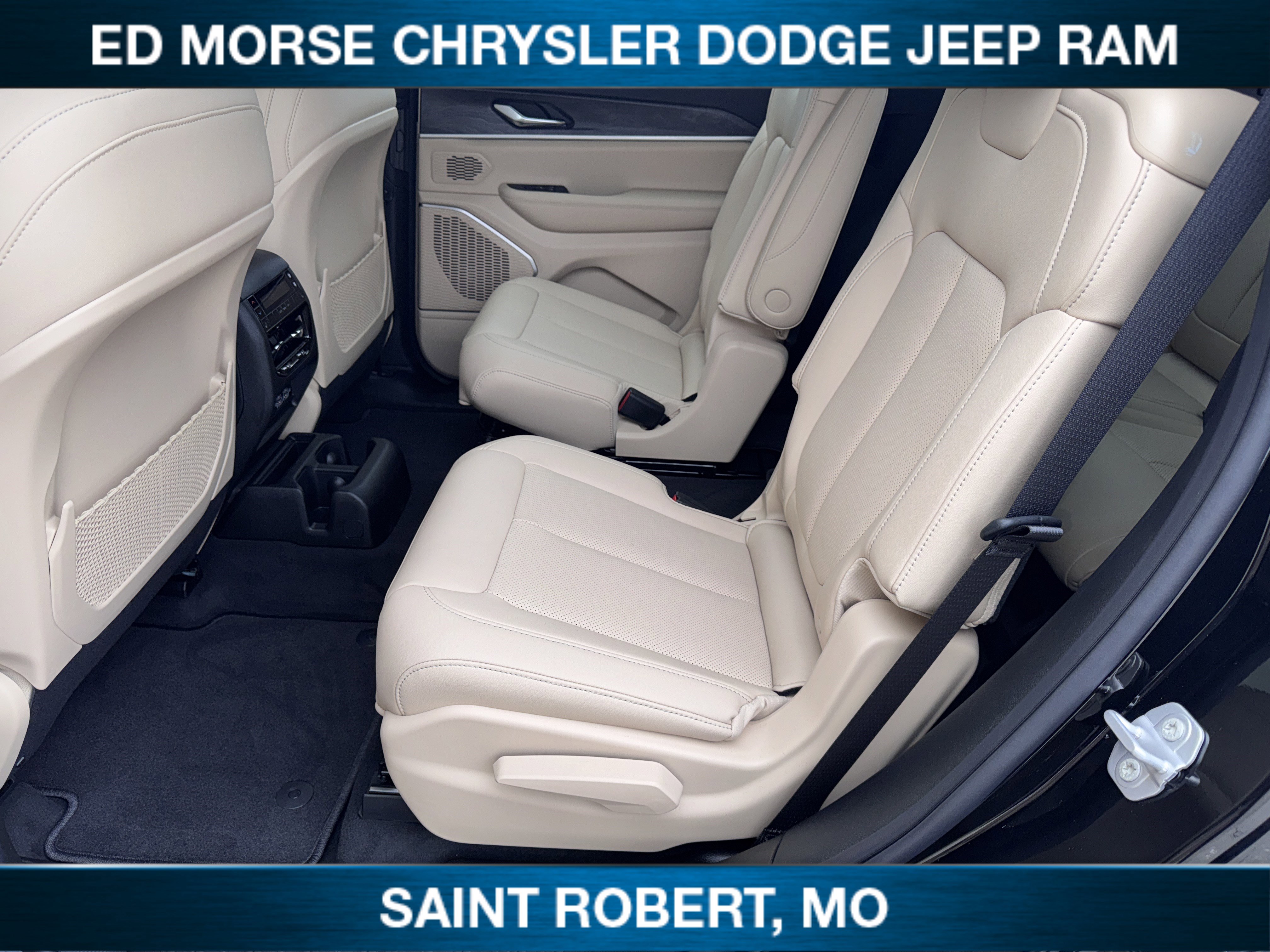 New 2025 Jeep Grand Cherokee L Limited w/ Luxury Tech Group II image 31
