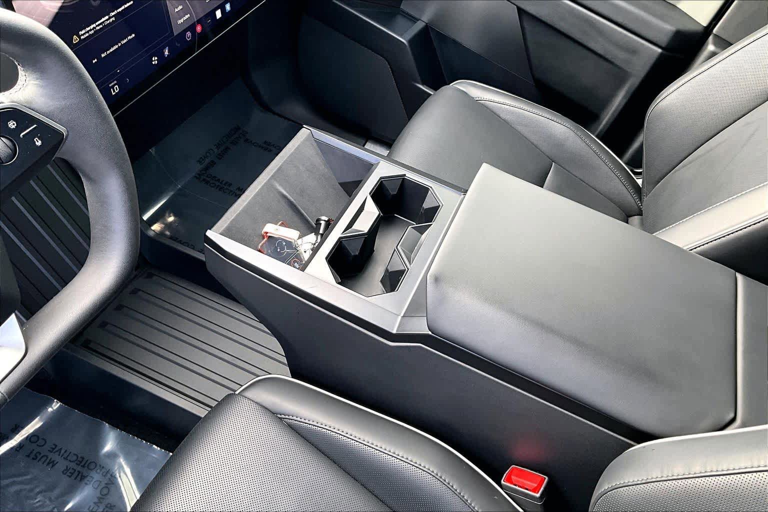 Used 2025 Tesla Cybertruck AWD Crew Cab image 15