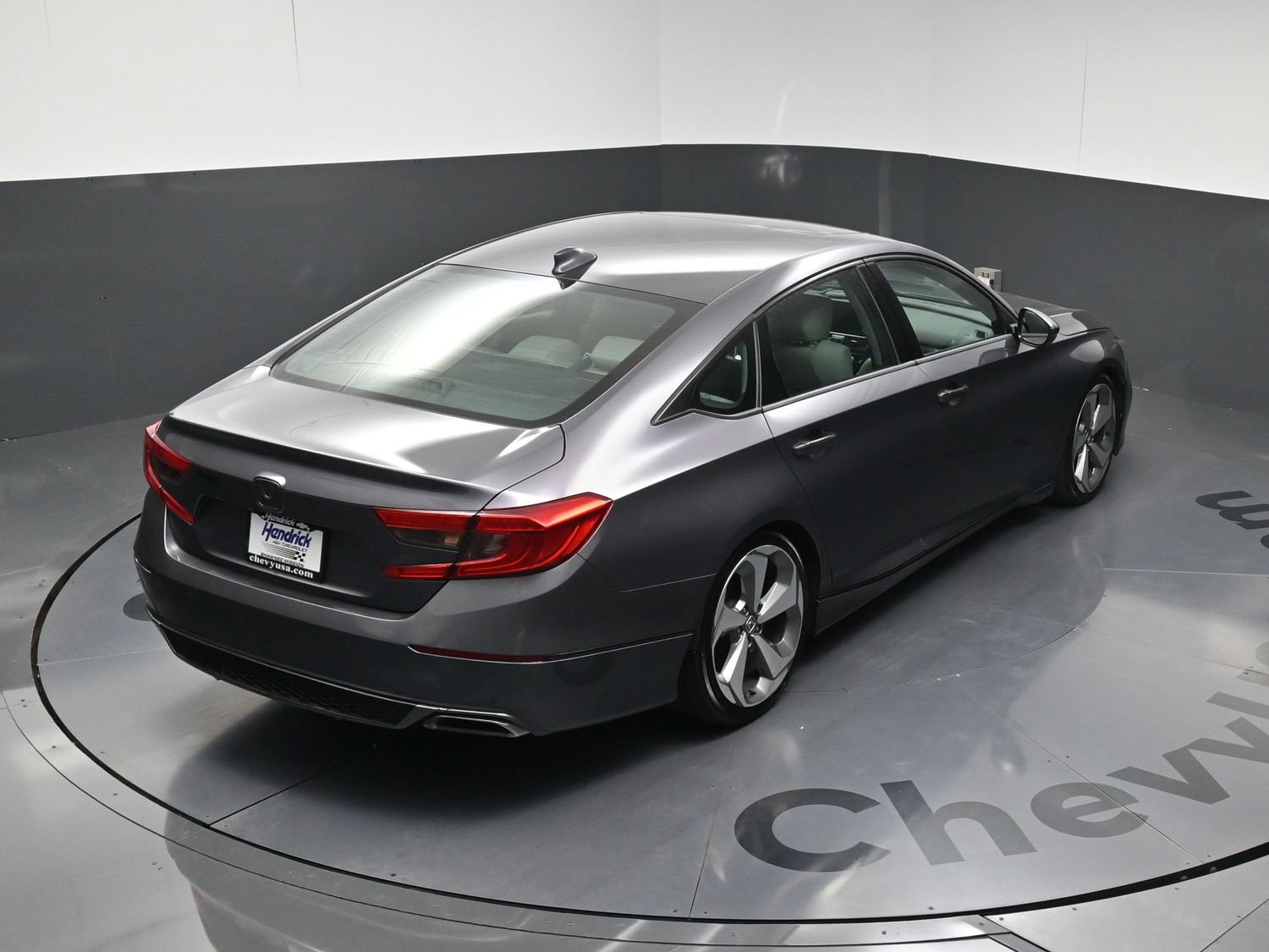 Used 2018 Honda Accord Touring image 32