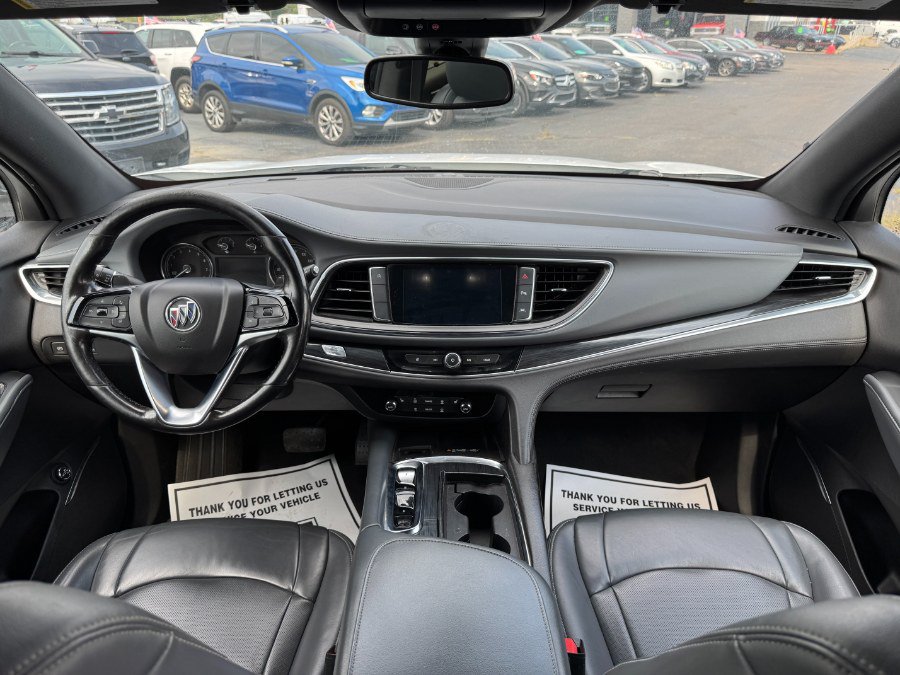 Used 2022 Buick Enclave Essence FWD image 21