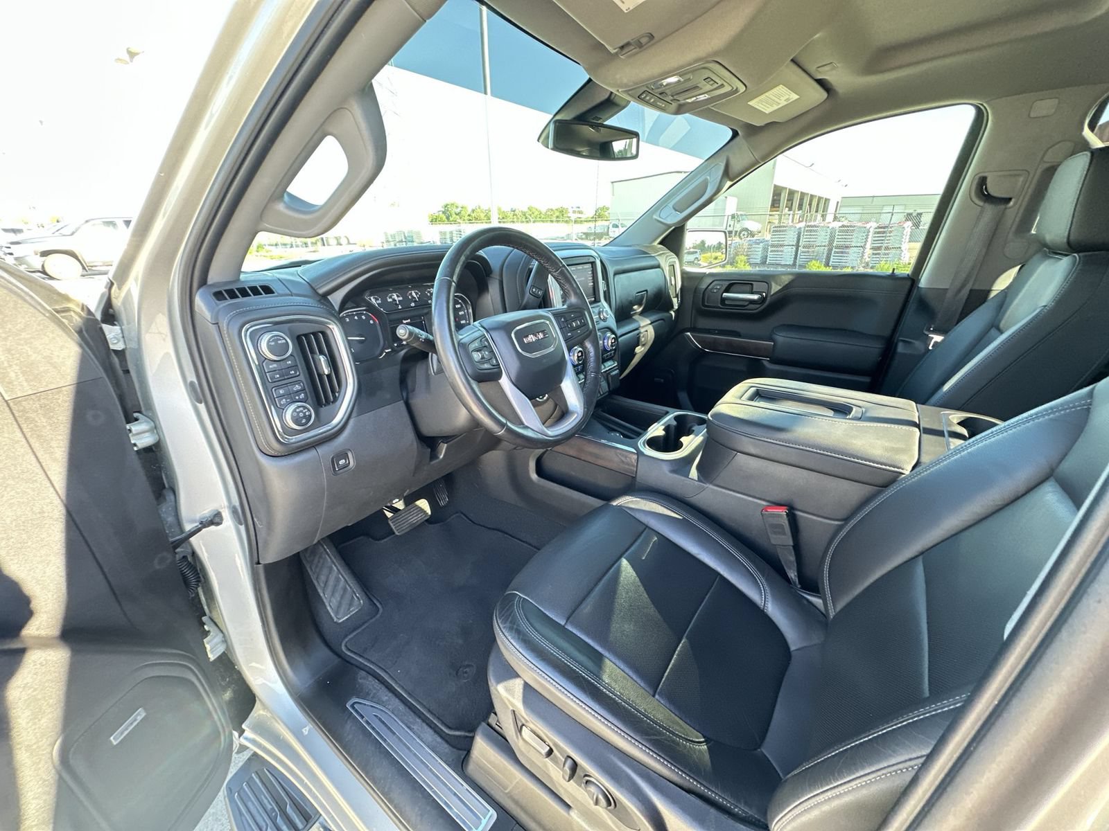 Used 2020 GMC Sierra 1500 SLT w/ SLT Premium Plus Package AWD/4WD image 10