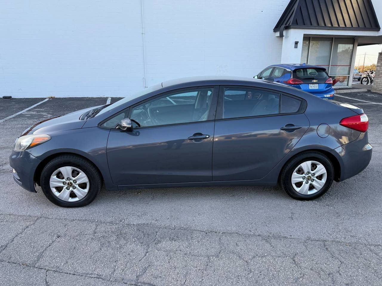 Used 2015 Kia Forte LX w/ Popular Package image 4