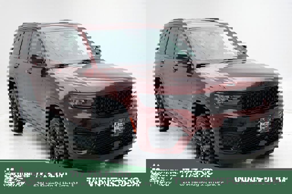 Used 2024 Jeep Grand Cherokee Altitude