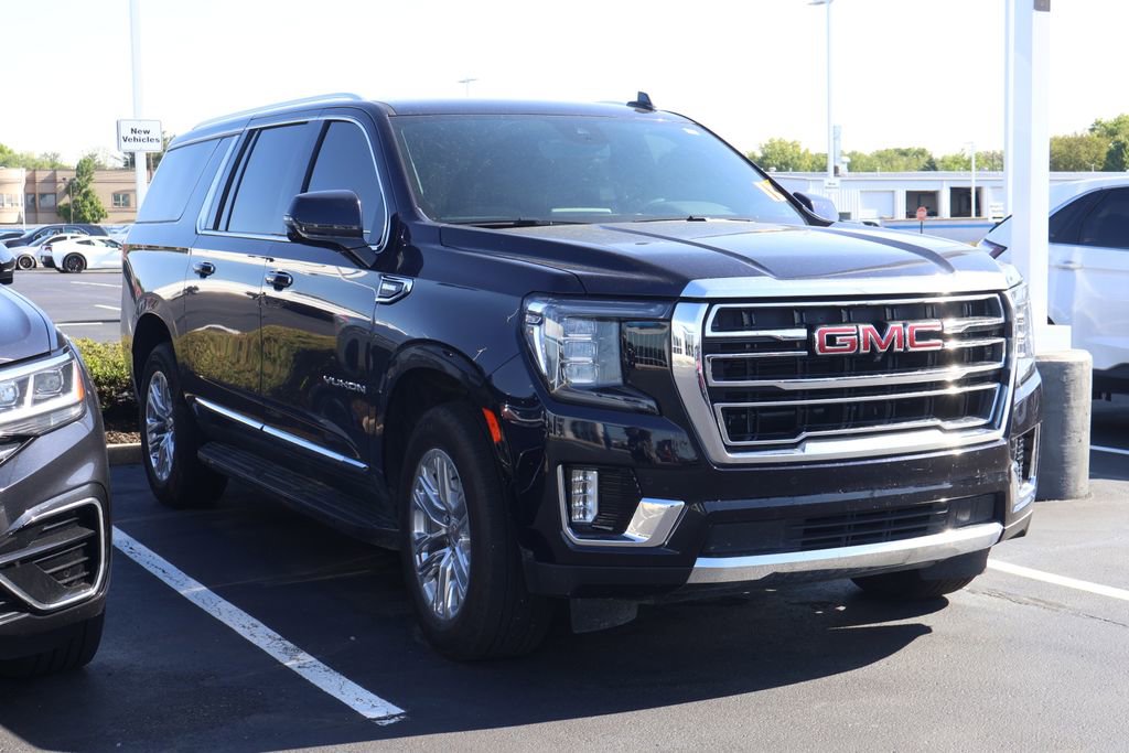 Used 2024 GMC Yukon XL SLT w/ SLT Luxury Package AWD/4WD image 3