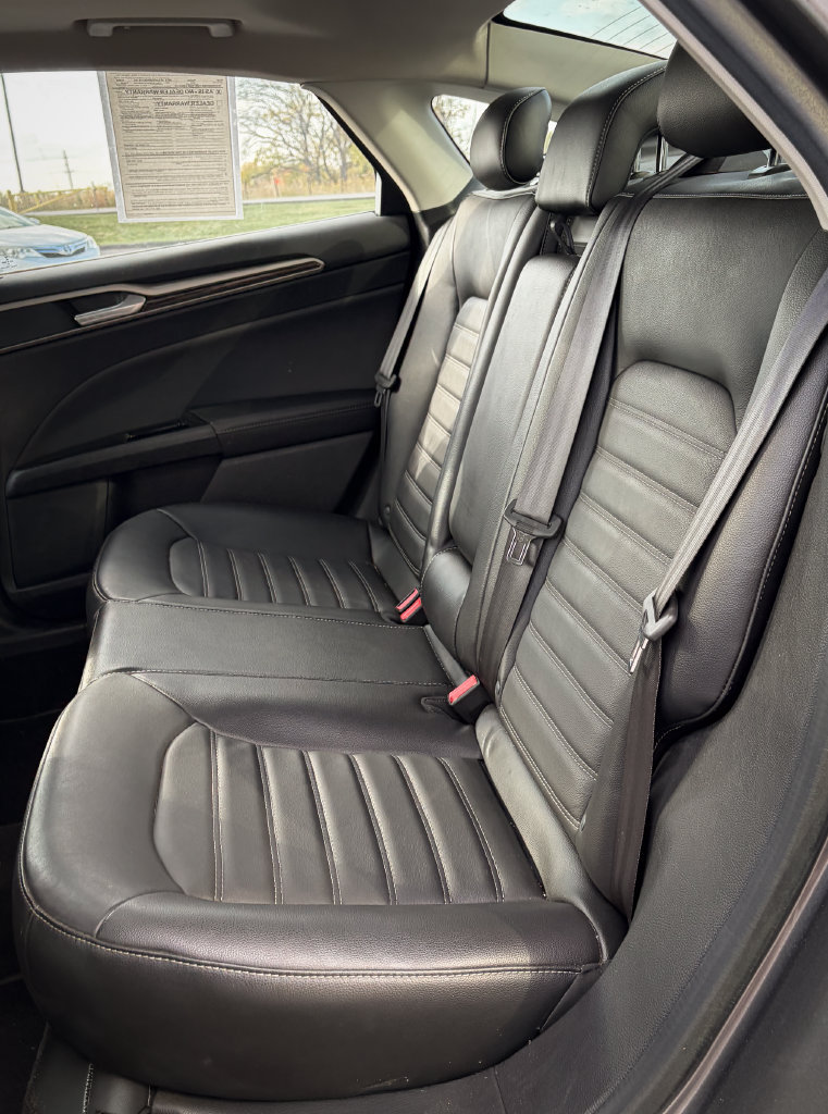 Used 2013 Ford Fusion SE FWD image 20