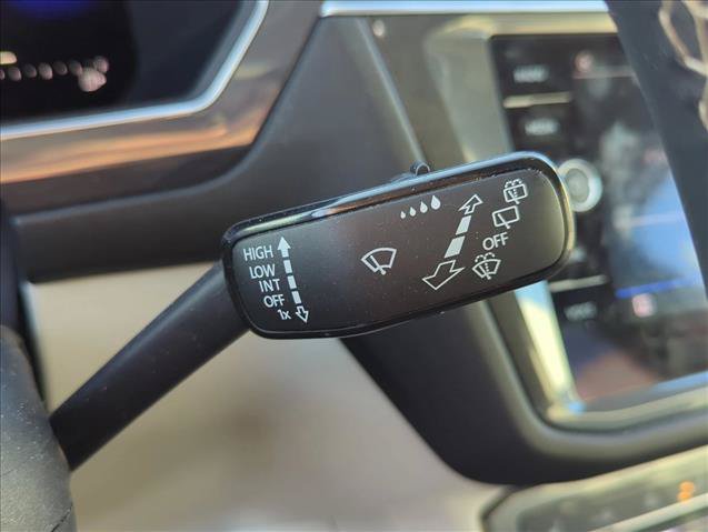 Used 2022 Volkswagen Tiguan SE FWD image 16