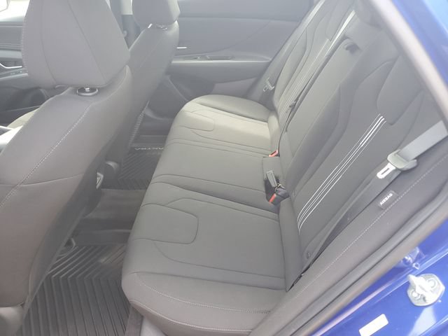 Used 2024 Hyundai Elantra SEL w/ Convenience Package FWD image 11