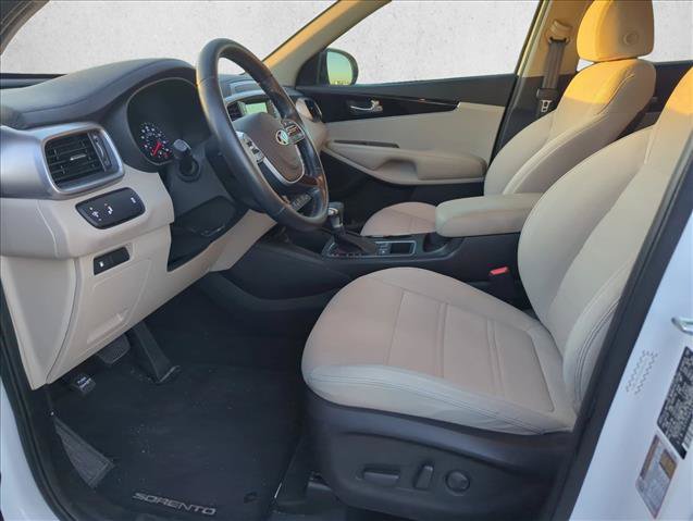 Used 2020 Kia Sorento S FWD image 11