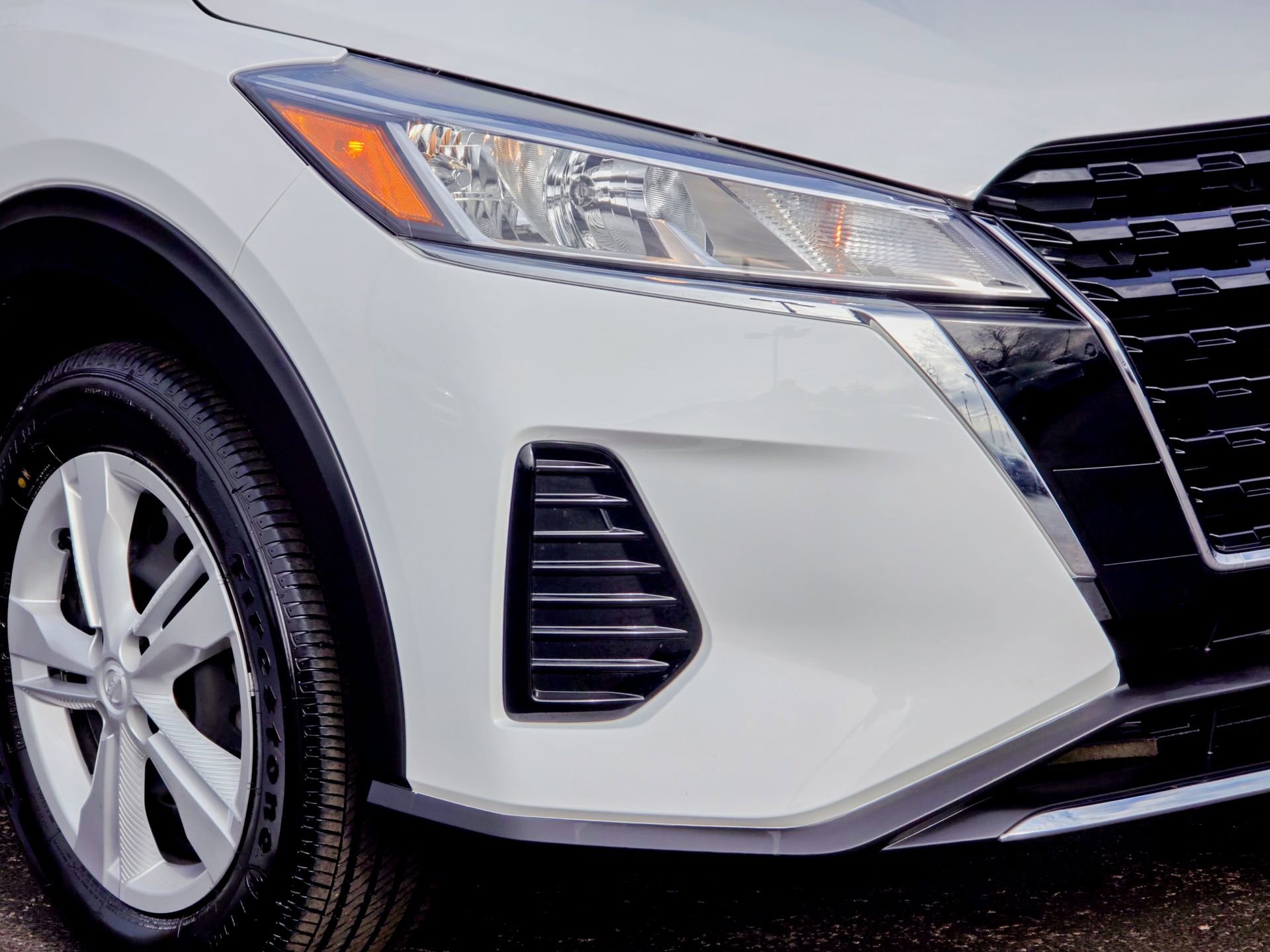 Used 2024 Nissan Kicks S image 8