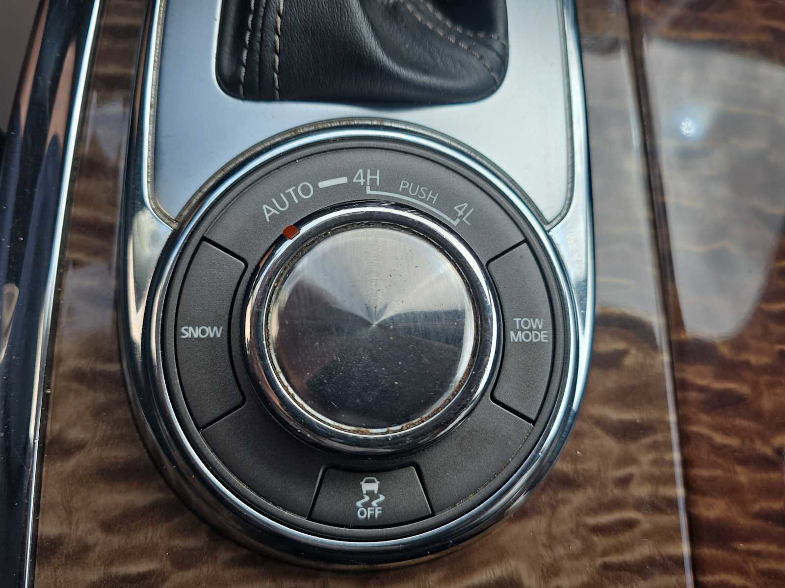 Used 2018 Nissan Armada SL w/ Premium Package image 25