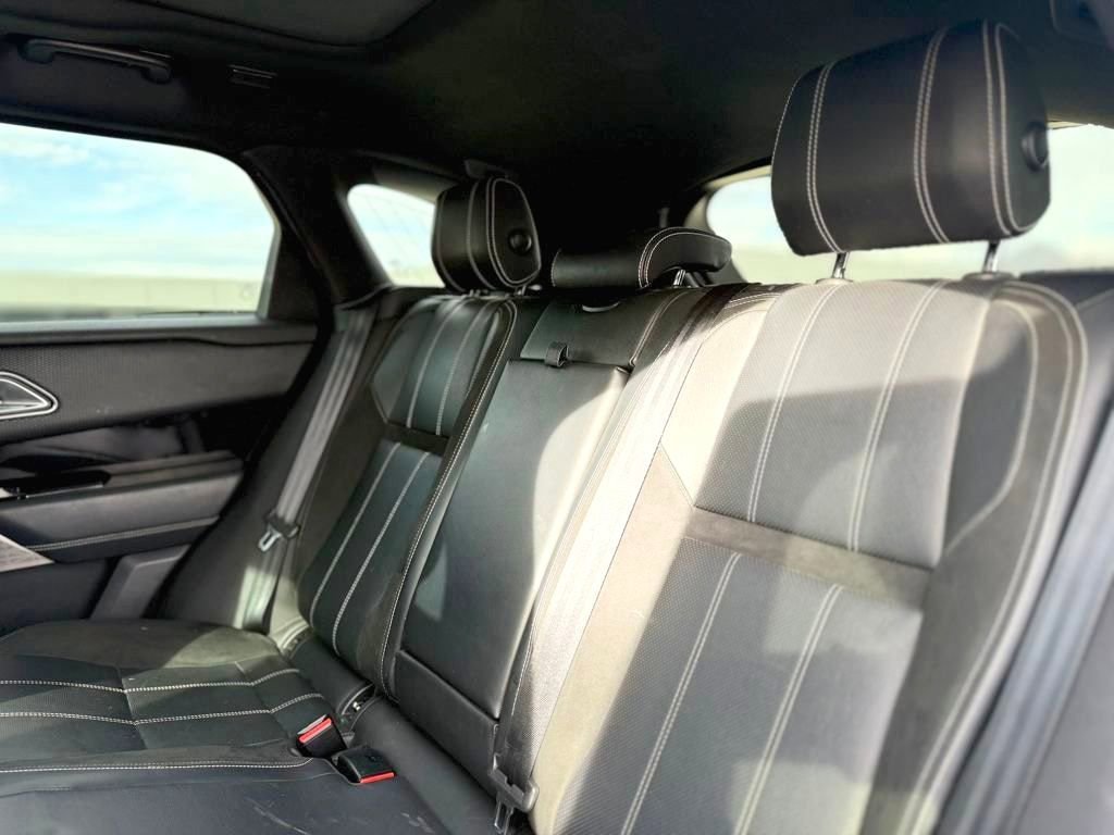 Used 2018 Land Rover Range Rover Velar R-Dynamic SE AWD/4WD image 39