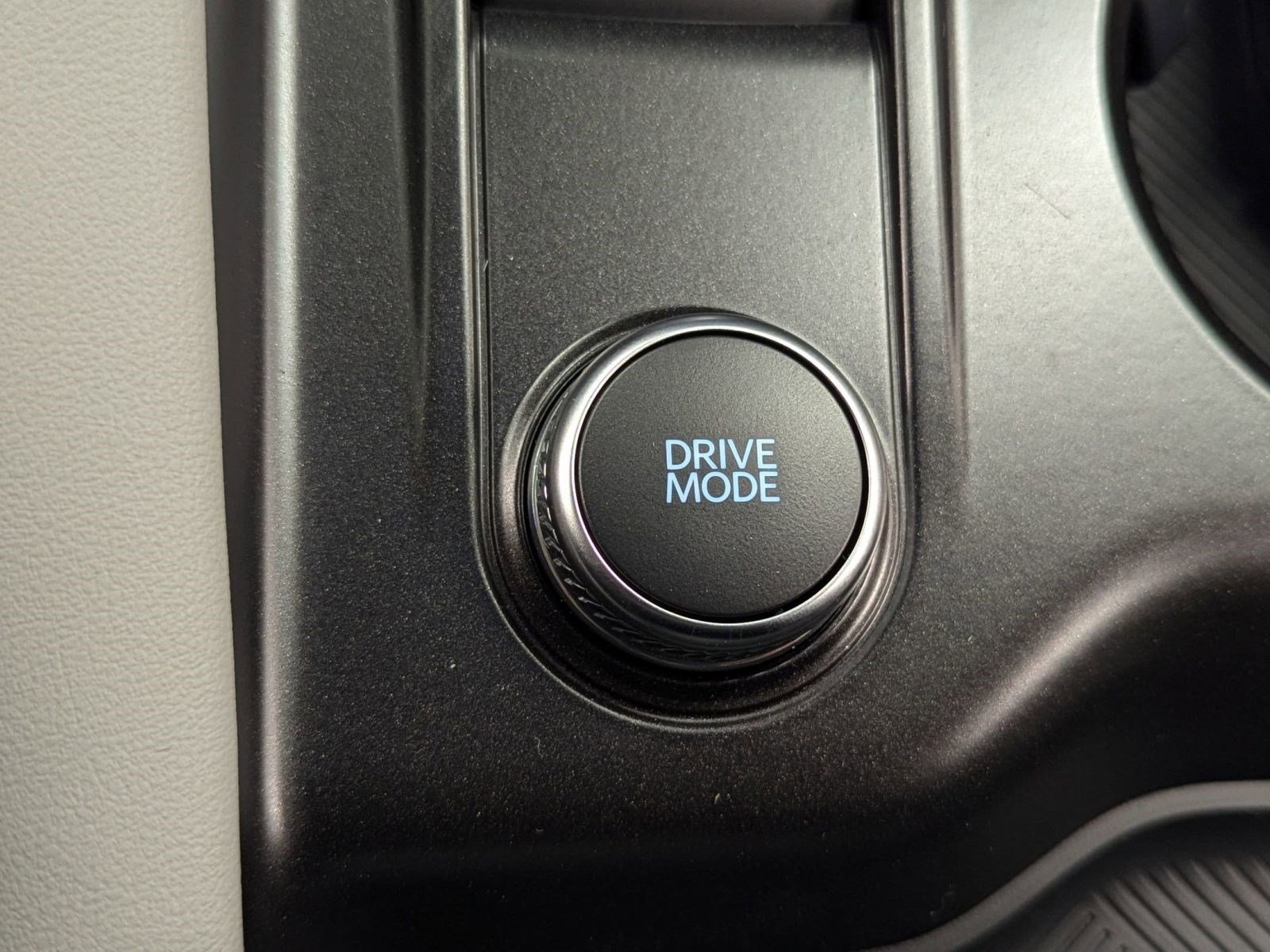 New 2026 Ford Explorer Active w/ Active Comfort Package image 26