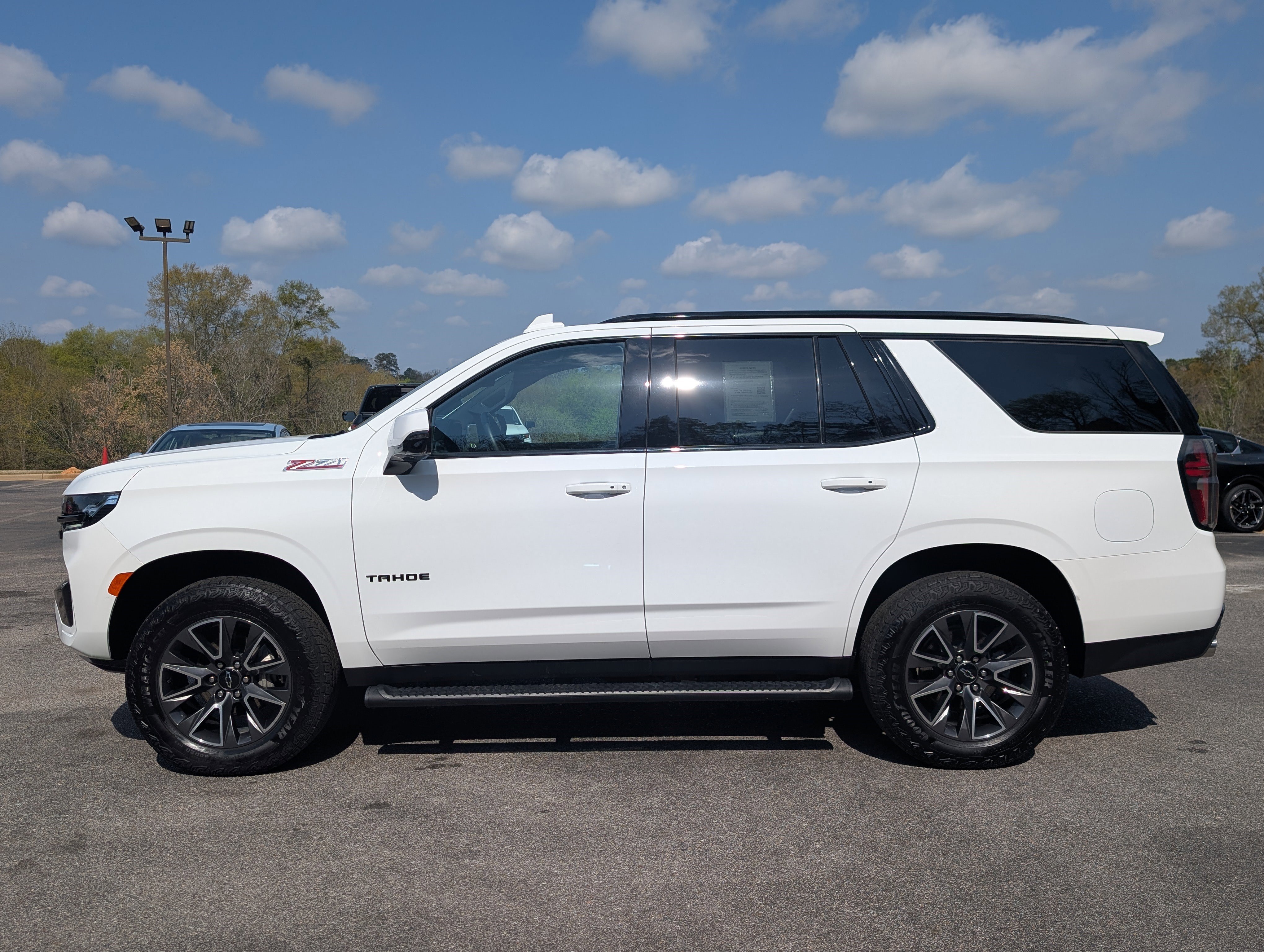 Used 2024 Chevrolet Tahoe Z71 w/ Z71 Off-Road Package AWD/4WD image 6