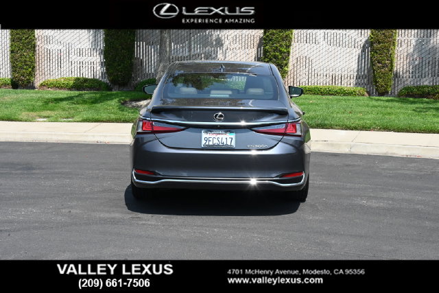 Used 2023 Lexus ES 300h w/ Premium Package FWD image 5