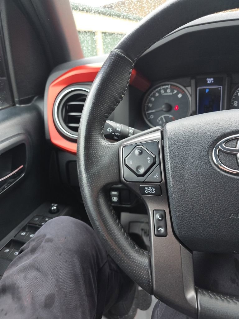 Certified 2017 Toyota Tacoma TRD Sport image 24