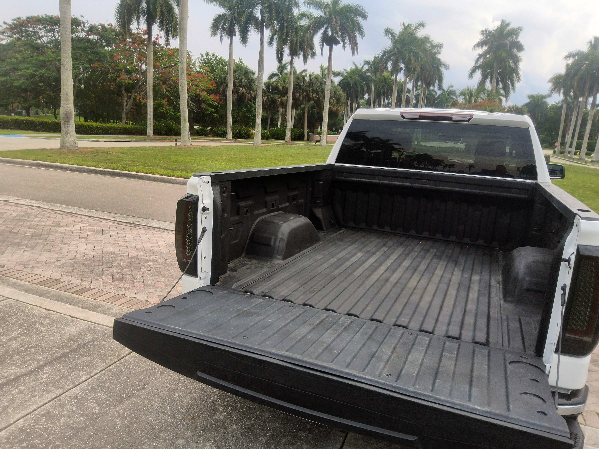 Used 2023 GMC Sierra 1500 Pro w/ Pro Value Package AWD/4WD image 47