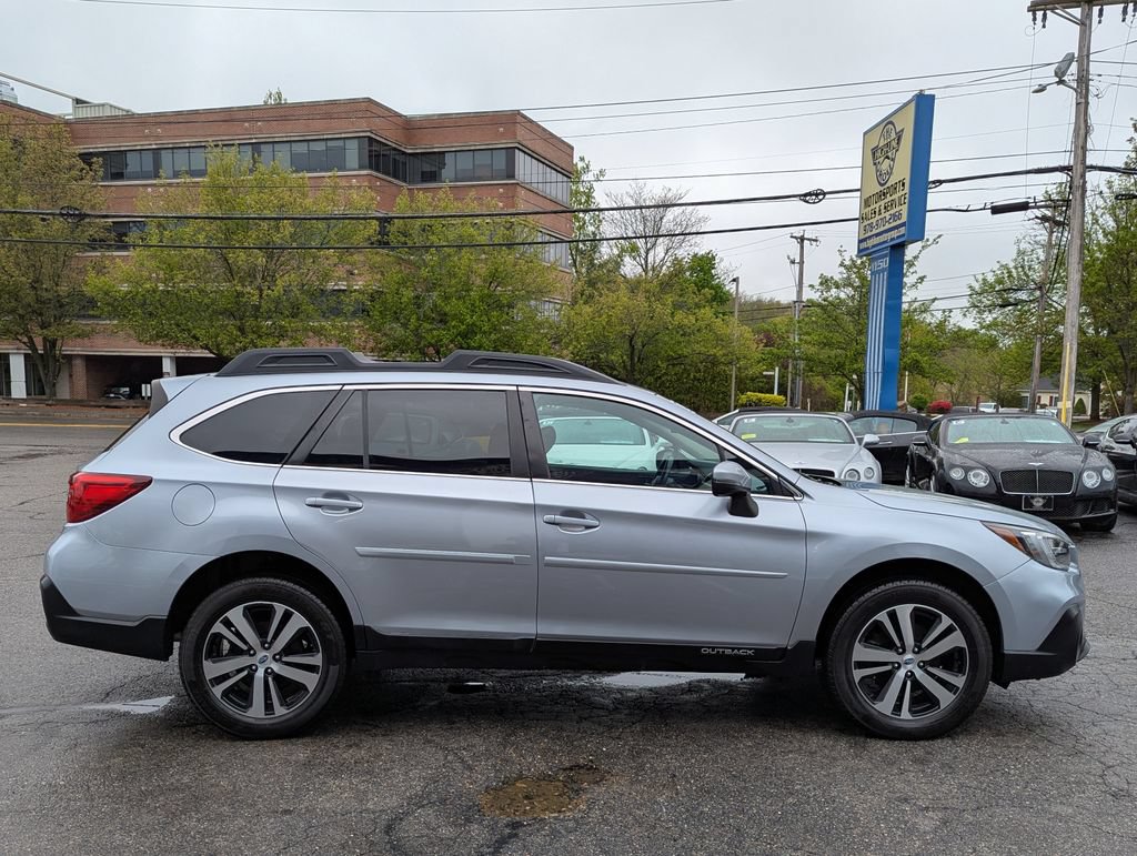 Used 2019 Subaru Outback 3.6R Limited AWD/4WD image 6