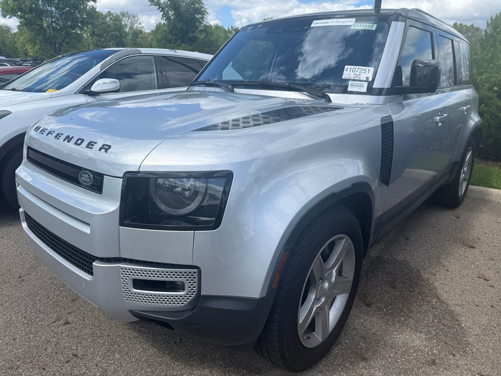 Used 2020 Land Rover Defender 110 SE AWD/4WD image 1
