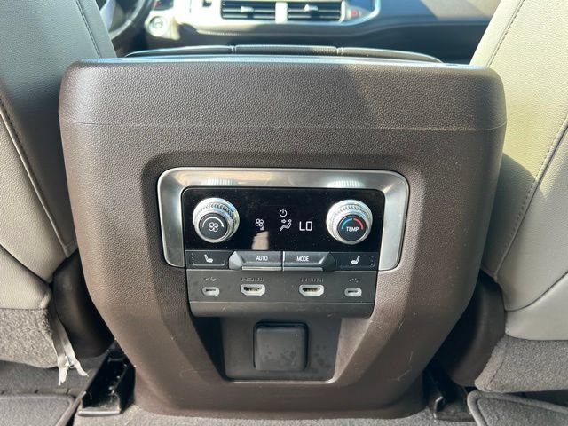 Used 2021 GMC Yukon SLT w/ SLT Luxury Plus Package AWD/4WD image 22