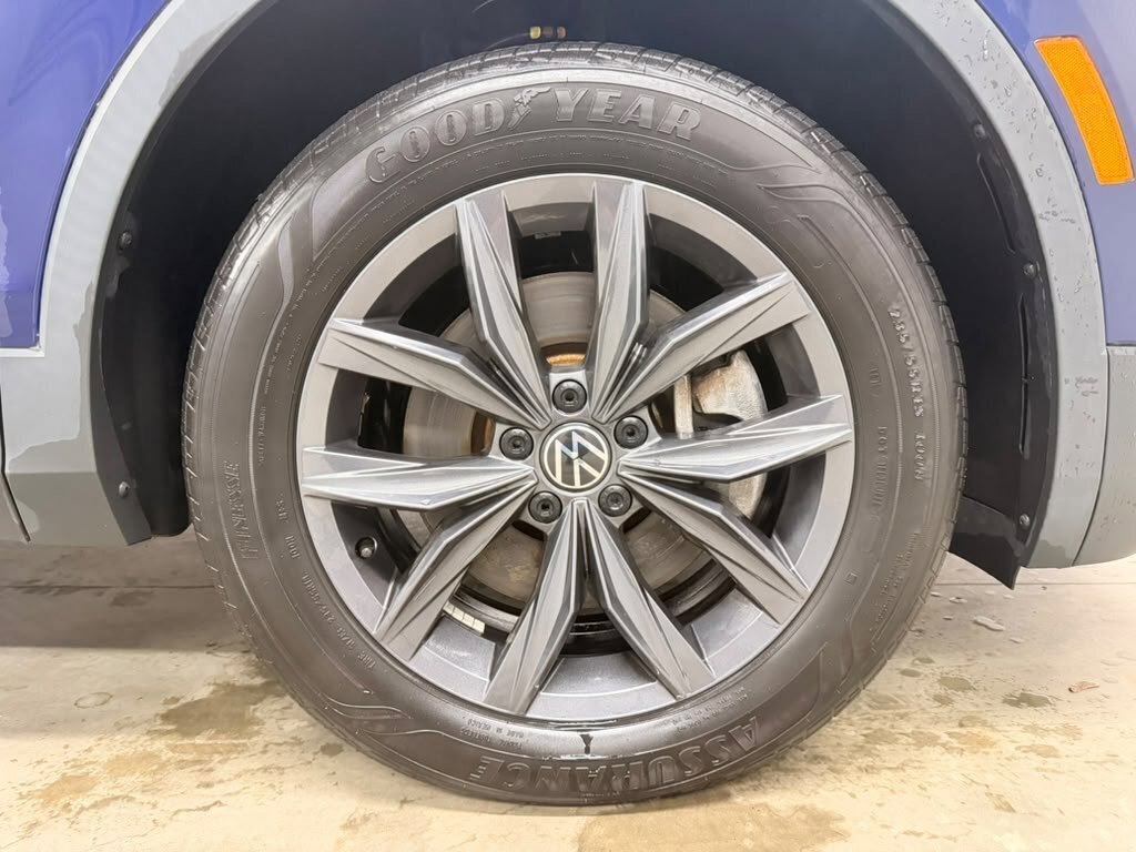 Used 2023 Volkswagen Tiguan SE FWD image 17