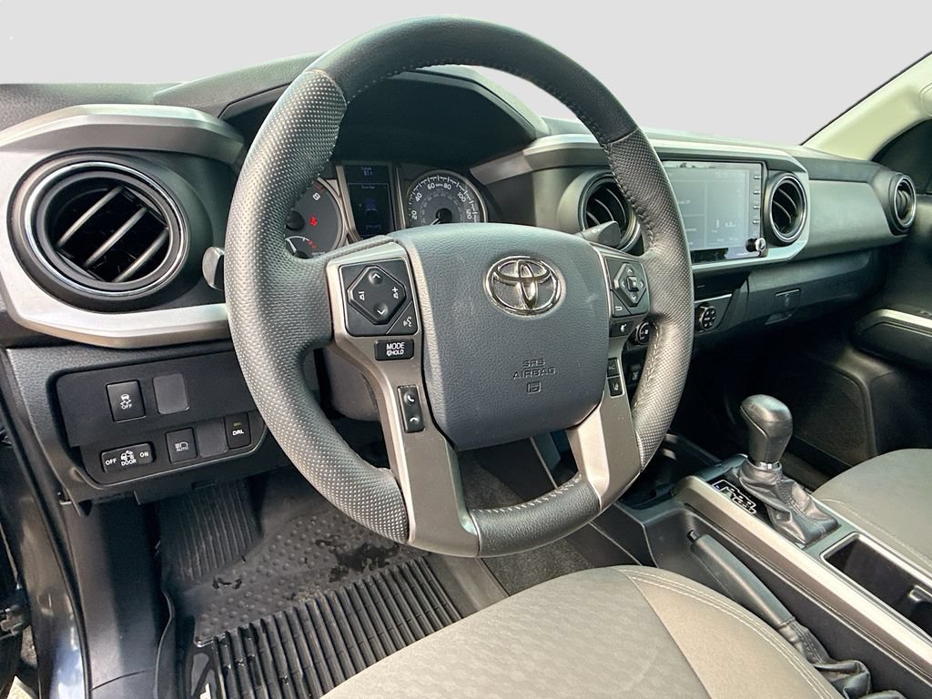 Used 2020 Toyota Tacoma SR5 RWD image 12