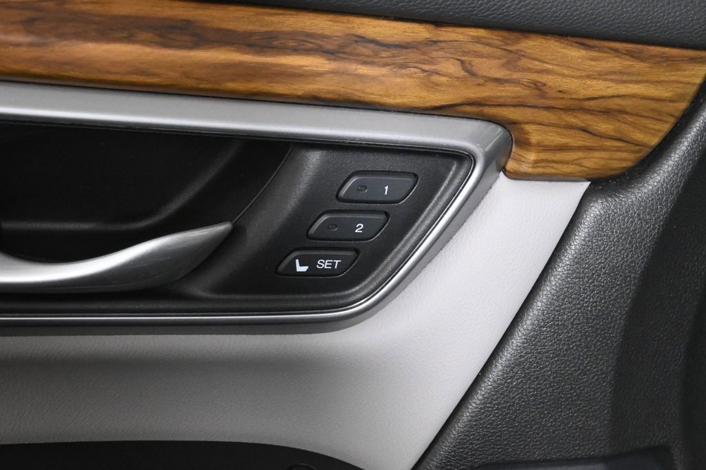 Used 2017 Honda CR-V Touring image 31