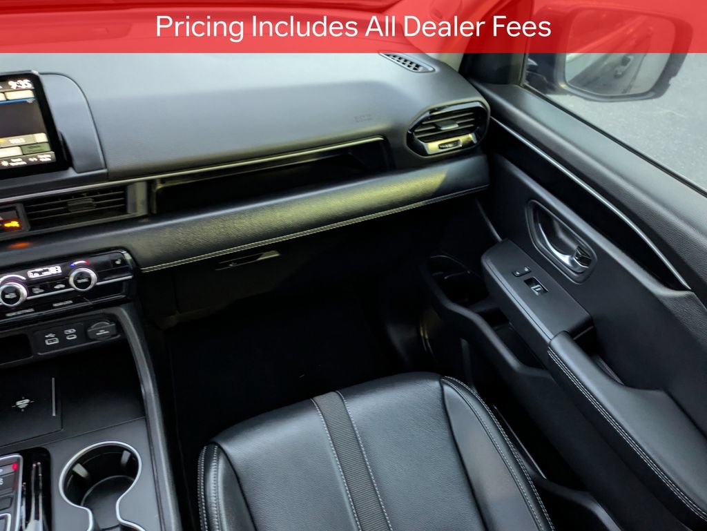 Used 2025 Honda Pilot Touring image 17
