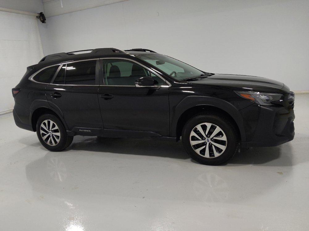 Used 2023 Subaru Outback Premium AWD/4WD image 11
