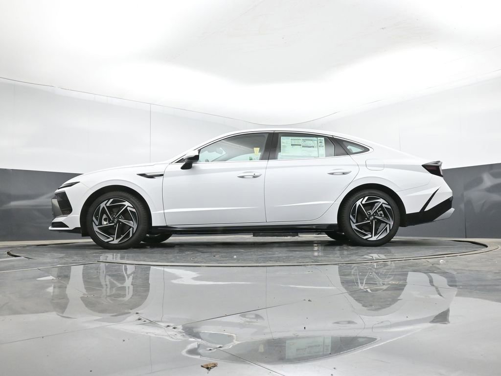 New 2026 Hyundai Sonata SEL FWD image 11
