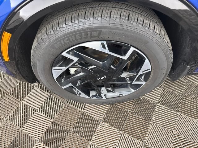 Certified 2025 Kia Sportage SX FWD image 28