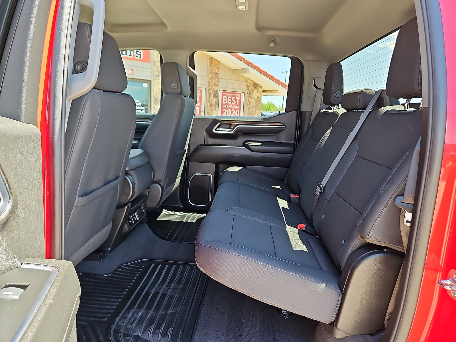 Used 2025 Chevrolet Silverado 1500 LT RWD image 9