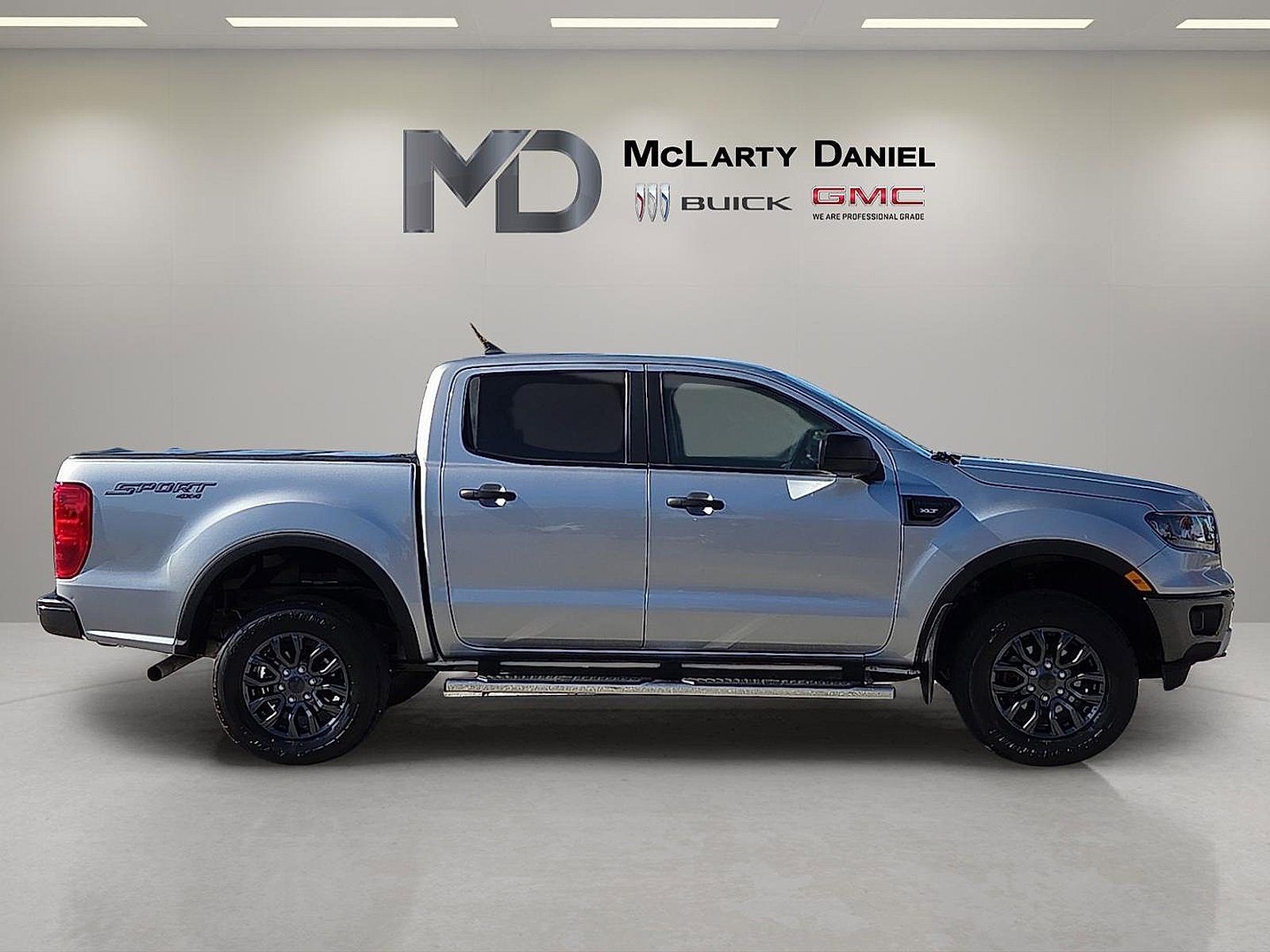 Used 2022 Ford Ranger XLT w/ Equipment Group 302A High image 6