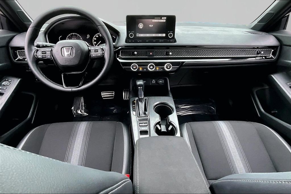 Used 2023 Honda Civic Sport image 8