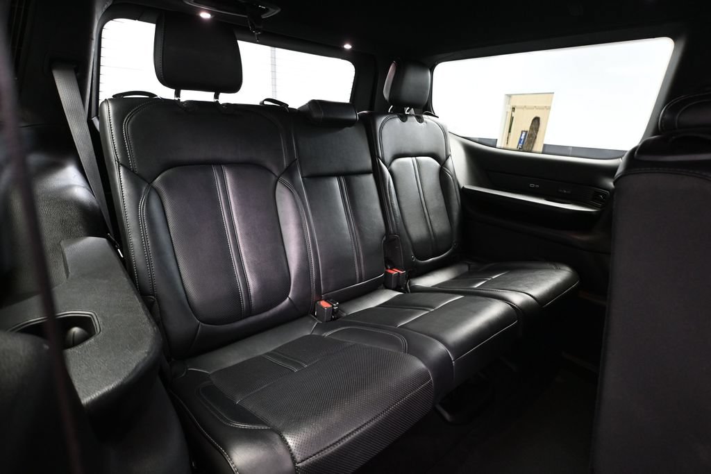 Used 2022 Jeep Wagoneer Series III AWD/4WD image 48