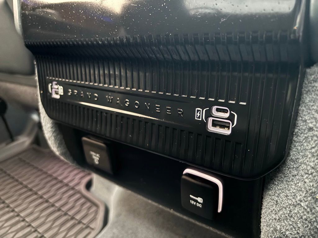 Used 2022 Jeep Grand Wagoneer Series III w/ Rear Seat Video Group 1 image 19