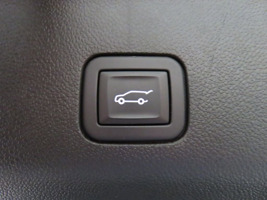 Used 2024 GMC Yukon SLT w/ SLT Luxury Package AWD/4WD image 46