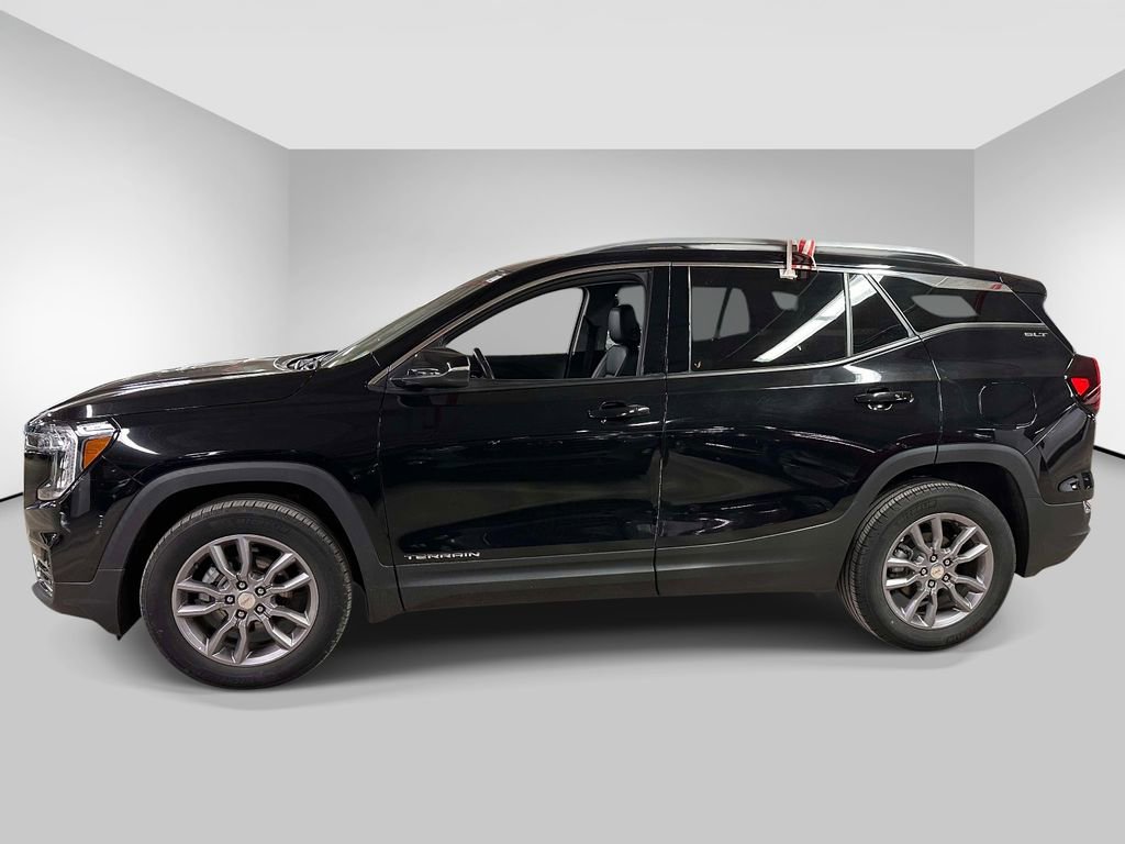Used 2022 GMC Terrain SLT AWD/4WD image 2