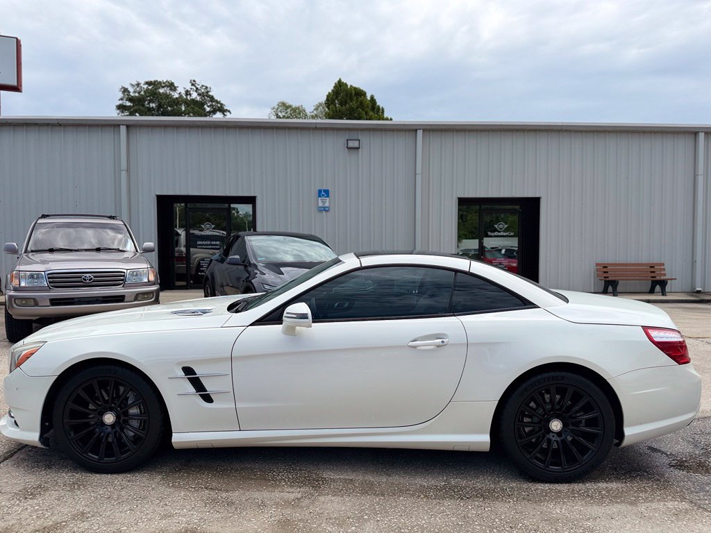 Used 2013 Mercedes-Benz SL 550 image 2