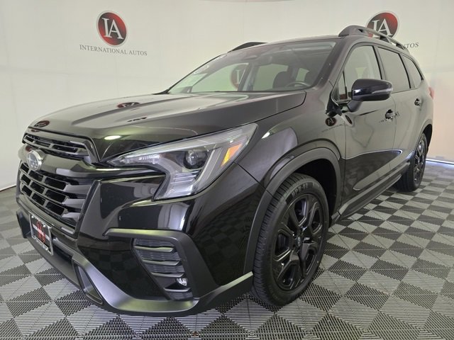 Used 2023 Subaru Ascent Onyx Edition image 2