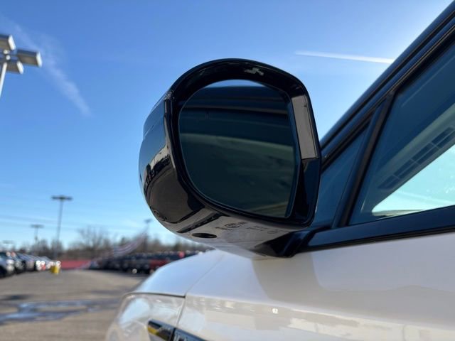 Used 2024 Lincoln Nautilus Reserve image 13