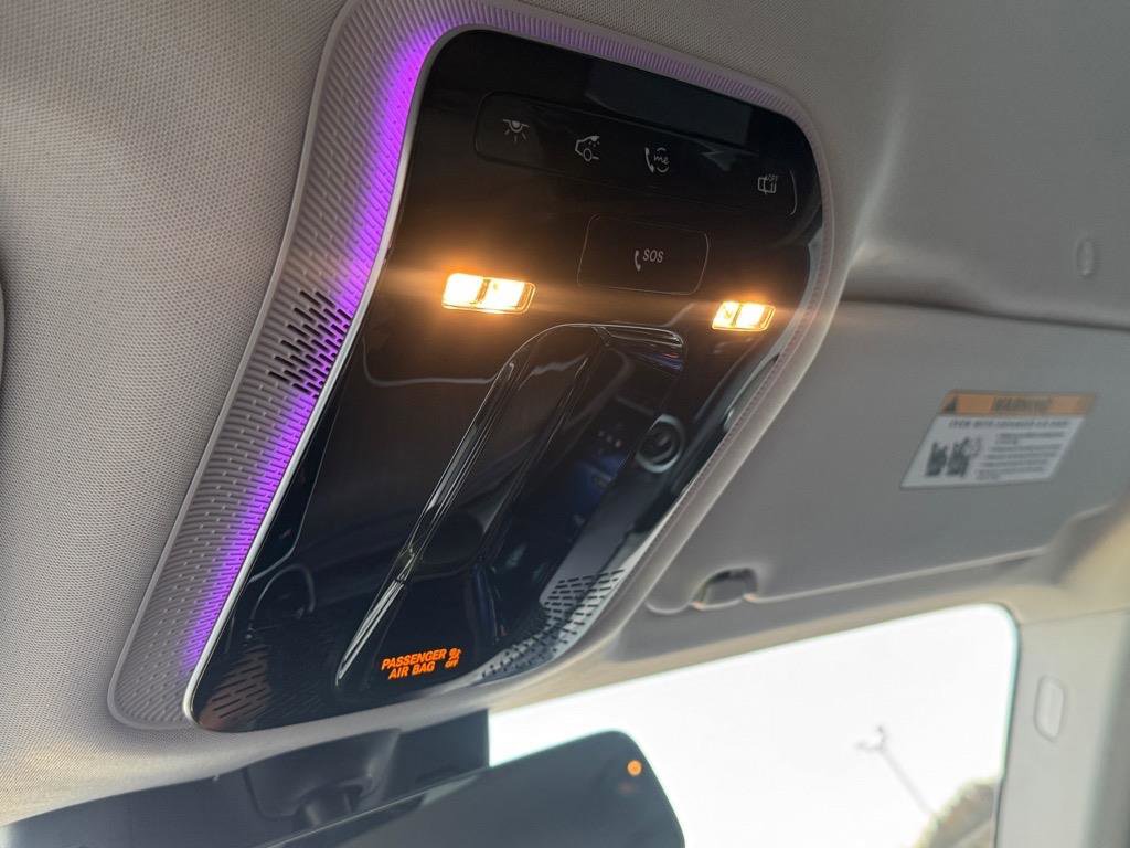 Used 2024 Mercedes-Benz GLC 300 4MATIC image 25