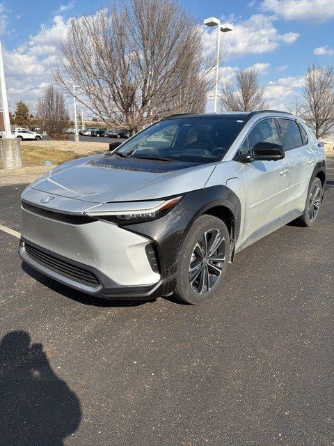 Used 2024 Toyota bZ4X AWD w/ Weather Package image 10