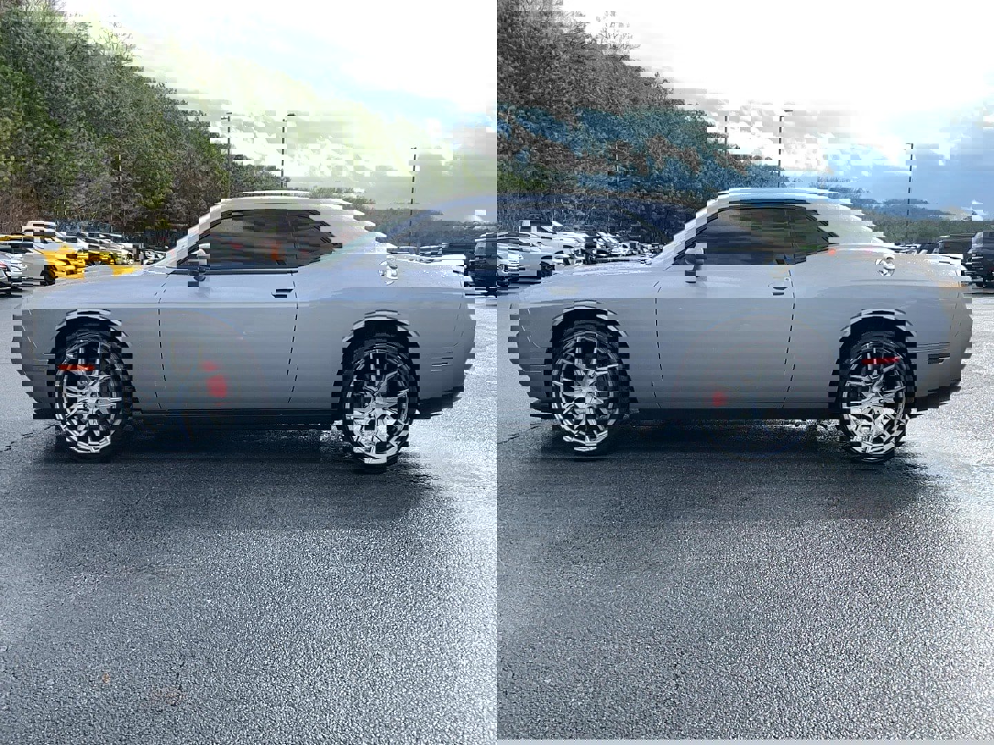 Used 2015 Dodge Challenger SXT Plus w/ Sound Group II image 8