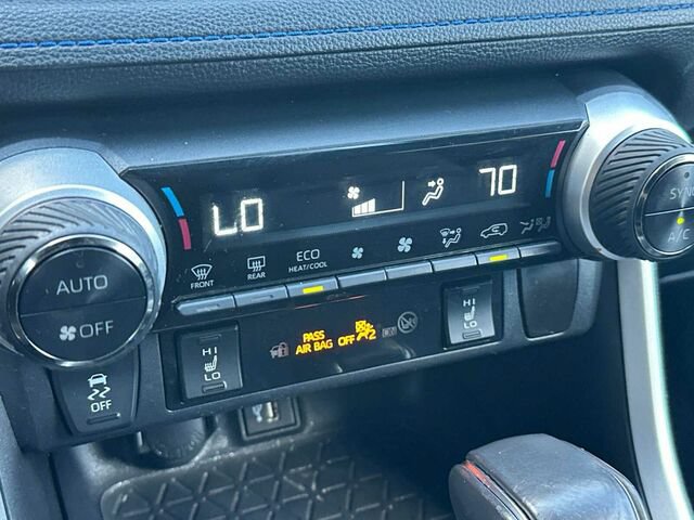 Used 2024 Toyota RAV4 XSE w/ Weather Package AWD/4WD image 24