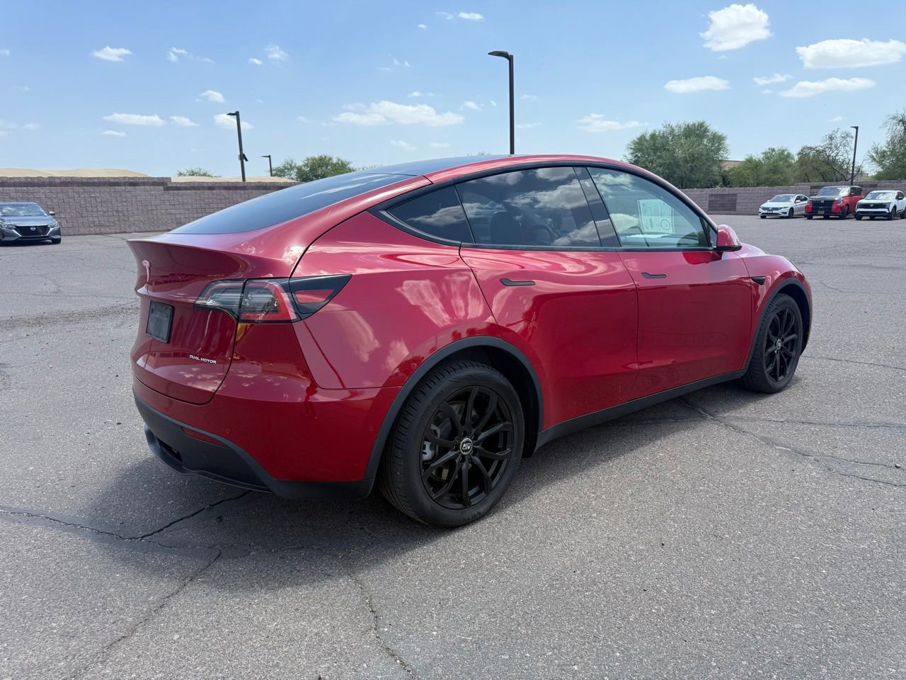 Used 2020 Tesla Model Y Long Range AWD/4WD image 5