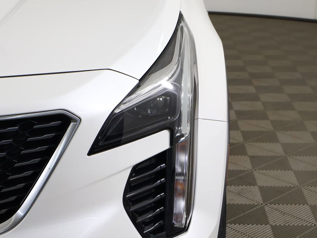 Used 2020 Cadillac XT4 Premium Luxury w/ Cold Weather Package AWD/4WD image 16